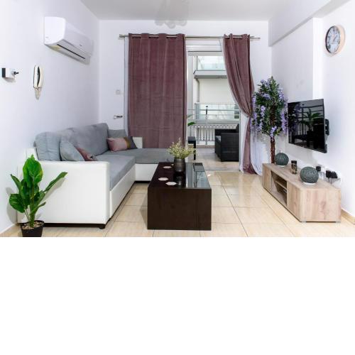 Aurora Flat 203