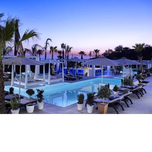 Aurora Luxury Suites