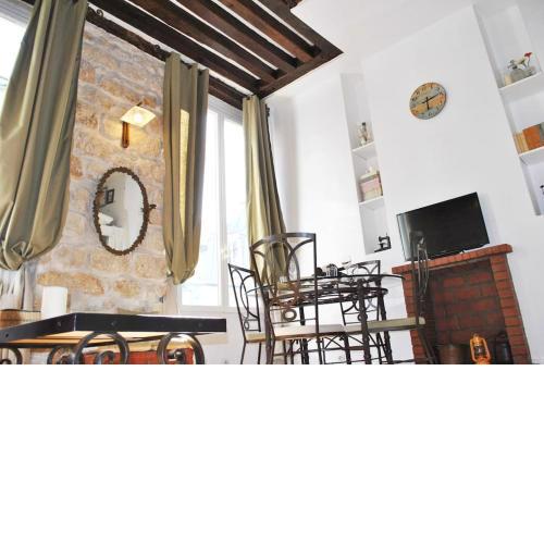 Authentic Apartment Marais