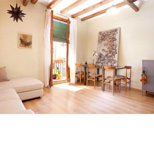 Authentic flat in Poble Sec - Paralelo