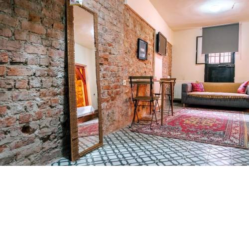 Authentic Flat with Excellent Location in Taksim