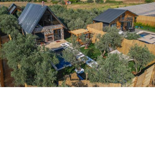 Authentic Villa with Jacuzzi and Private Pool