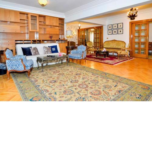 authentic with a reasonable price in the heart Cairo