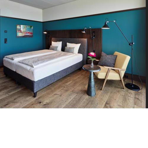 Autohalle Hotel