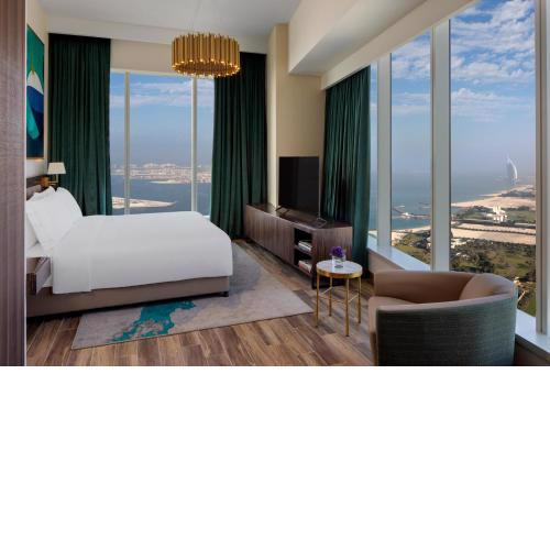Avani Plus Palm View Dubai Hotel & Suites