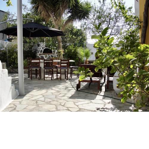 Avli Studios & Apartments