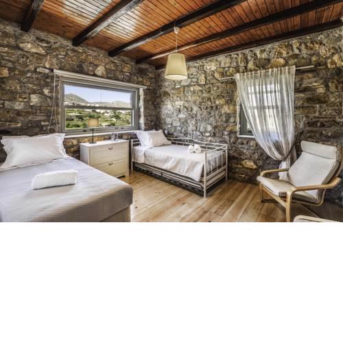 Avrofilito Syros Houses