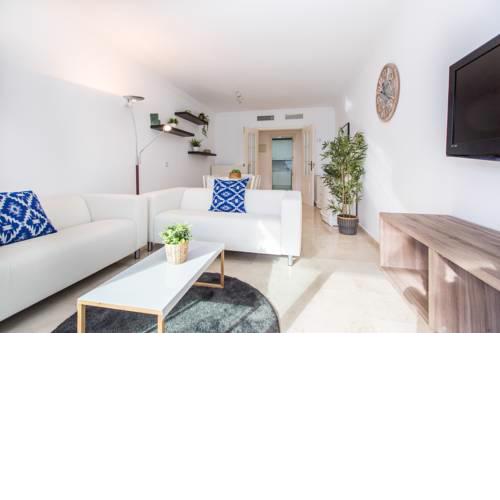 Awesome 2 bedroom Apt with pool and parking in Puerto Banús - RDR197