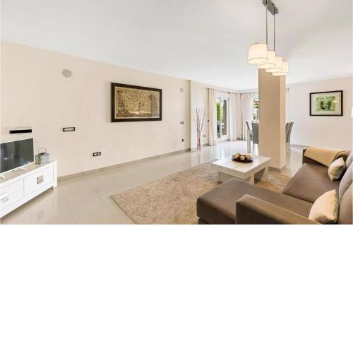 Awesome apartment in Estepona with 2 Bedrooms