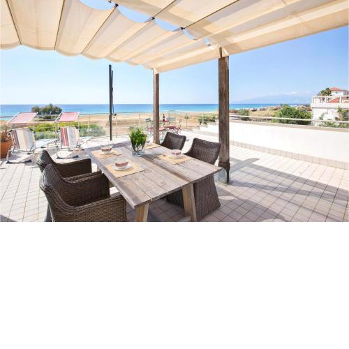 Awesome apartment in Pizzo with 1 Bedrooms and WiFi