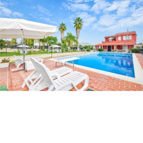Awesome Apartment In Siracusa With Outdoor Swimming Pool, Wifi And 2 Bedrooms