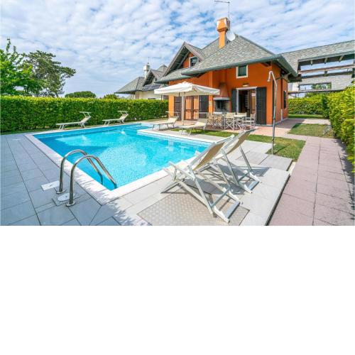 Awesome home in Albarella RO with 3 Bedrooms and Outdoor swimming pool