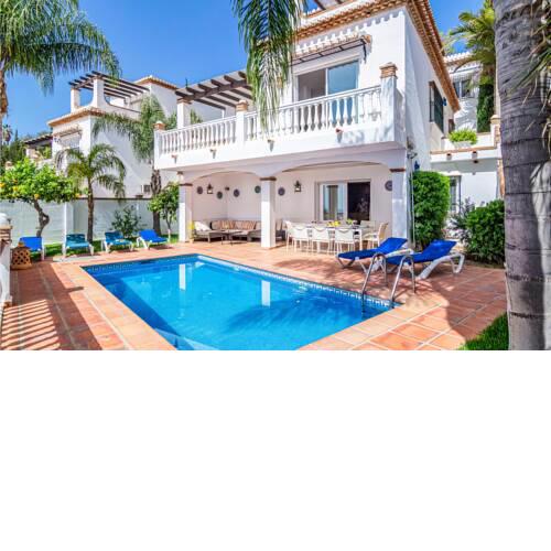 Awesome home in Almuñécar w/ Outdoor swimming pool, WiFi and 4 Bedrooms