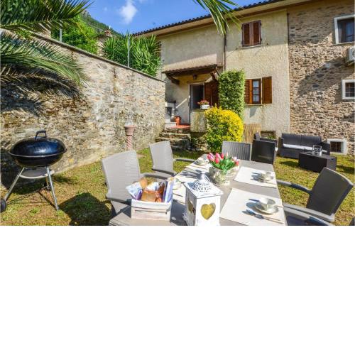 Awesome Home In Azzano With Wifi And 2 Bedrooms