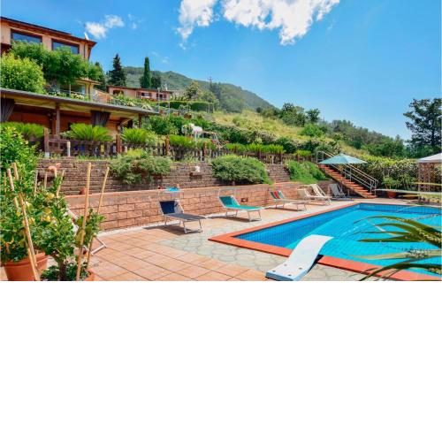 Awesome Home In Camaiore With Outdoor Swimming Pool, Jacuzzi And 3 Bedrooms