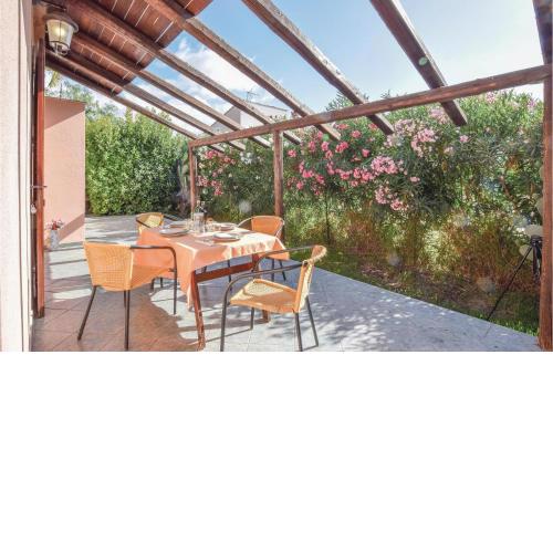 Awesome home in Campofelice di Roccell with 2 Bedrooms and WiFi