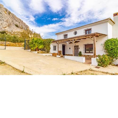 Awesome home in Cañete la Real w/ Outdoor swimming pool, Outdoor swimming pool and 5 Bedrooms