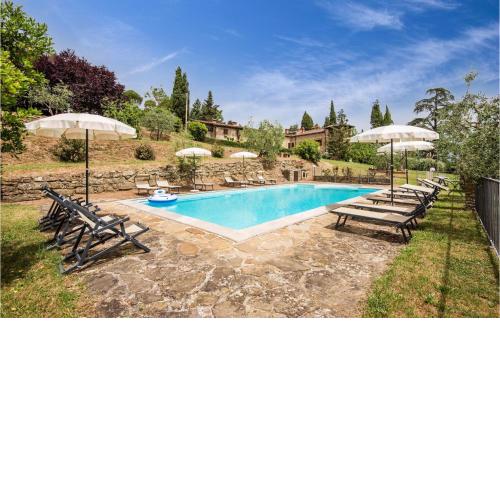 Awesome home in Capolona with 9 Bedrooms, Private swimming pool and Outdoor swimming pool