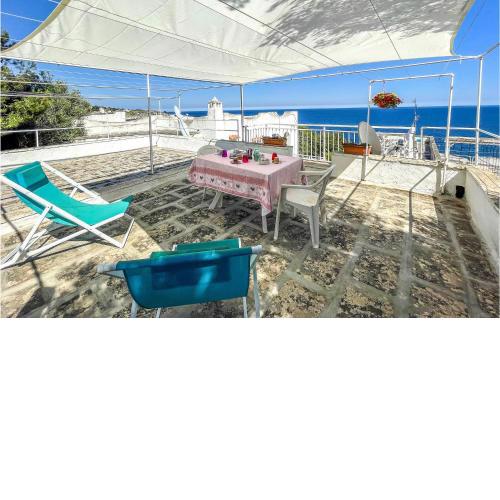 Awesome home in Castro with 2 Bedrooms