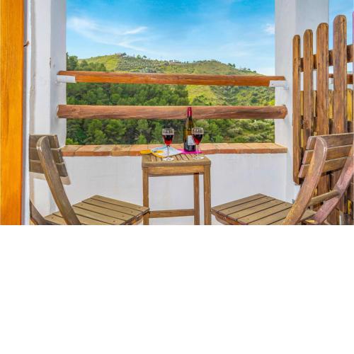 Awesome home in Cómpeta with Indoor swimming pool, WiFi and 3 Bedrooms