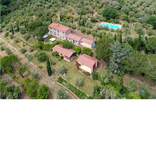 Awesome home in Cortona with WiFi, Private swimming pool and Outdoor swimming pool