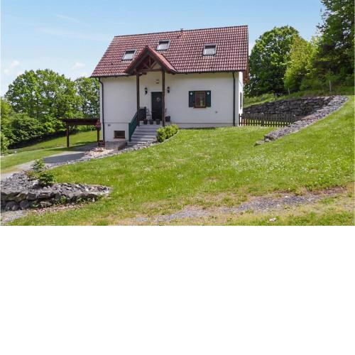 Awesome Home In Gssing With Wifi And 2 Bedrooms