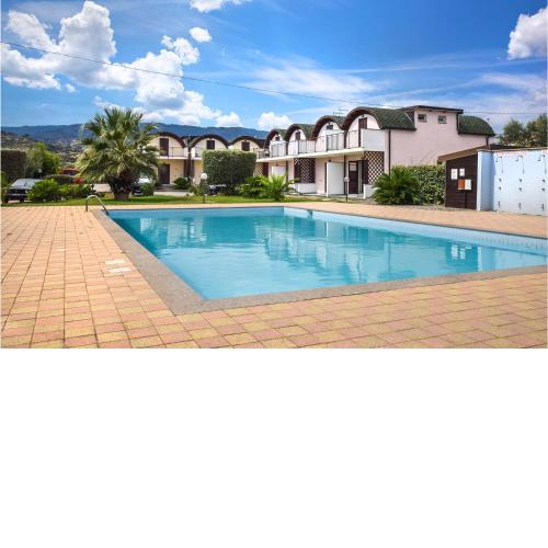 Awesome Home In Isca Marina With Outdoor Swimming Pool, Wifi And 2 Bedrooms