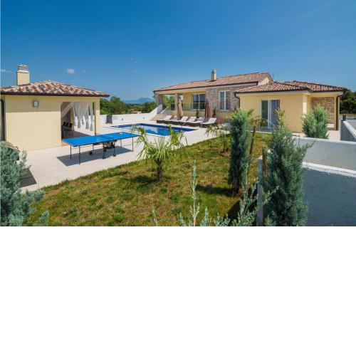 Awesome home in Kapelica with Outdoor swimming pool, WiFi and 4 Bedrooms