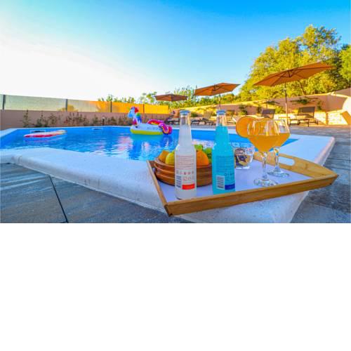 Awesome home in Kozino w/ Outdoor swimming pool and 5 Bedrooms