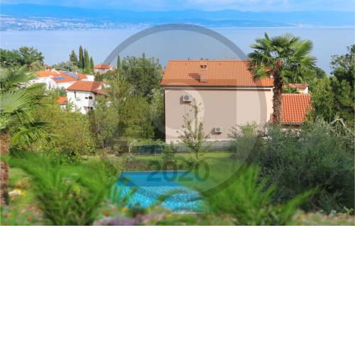 Awesome home in Lovran w/ 3 Bedrooms