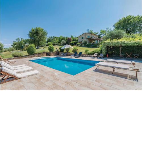 Awesome home in Lugnano in Teverina with 5 Bedrooms, Private swimming pool and Outdoor swimming pool