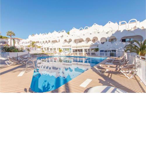 Awesome home in Marbella with WiFi, Outdoor swimming pool and 1 Bedrooms
