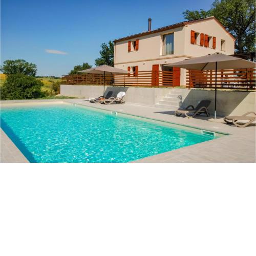 Awesome Home In Mogliano With Outdoor Swimming Pool And 2 Bedrooms
