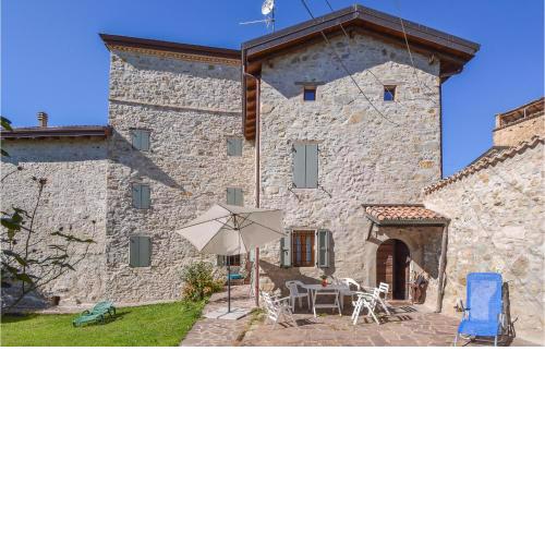 Awesome home in Monchio delle Olle with 3 Bedrooms