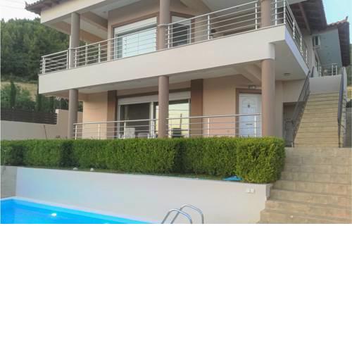Awesome home in Nerotrivia w/ WiFi, Outdoor swimming pool and 3 Bedrooms