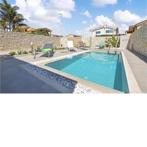 Awesome Home In Noto With Outdoor Swimming Pool, Wifi And 2 Bedrooms