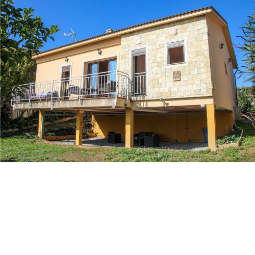 Awesome home in Palau-solità i Plegama with WiFi and 3 Bedrooms