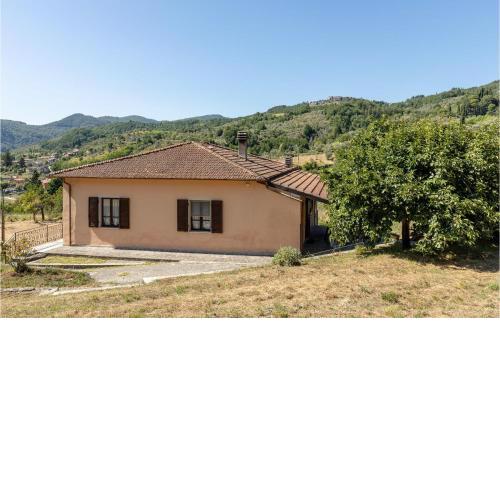 Awesome Home In Pieve San Lorenzo With Wifi, 3 Bedrooms And Jacuzzi