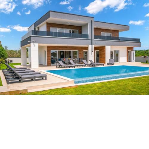 Awesome home in Pula w/ Outdoor swimming pool, Heated swimming pool and 5 Bedrooms