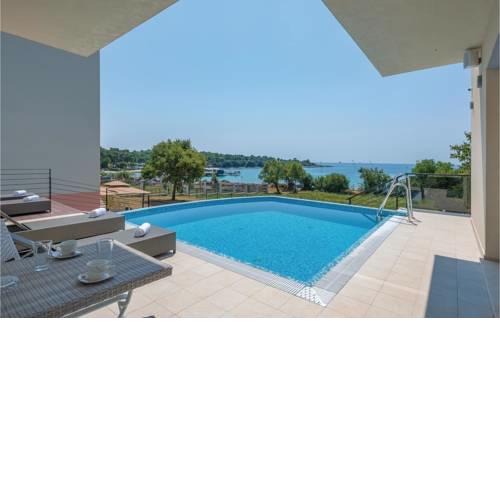 Awesome home in Pula w/ Outdoor swimming pool, Sauna and 5 Bedrooms