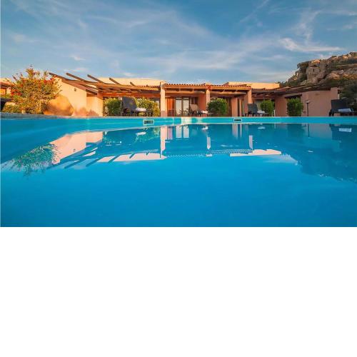 Awesome home in Trinit dAgultu with WiFi, 3 Bedrooms and Outdoor swimming pool