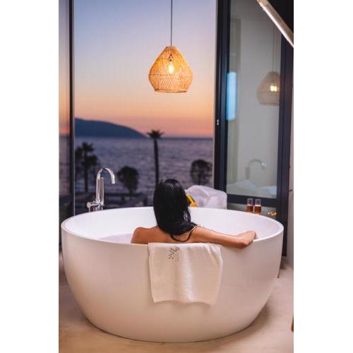 Azar Luxury Suites