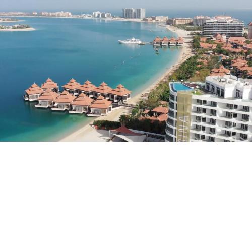Azizi Mina The Palm, Free beach and pool access