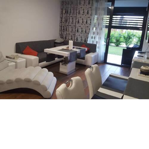Azur Port Wellness Apartman