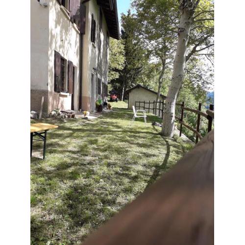 Azzone Cascina nel verde