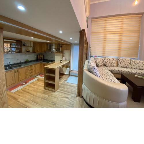 B & B Pogradec