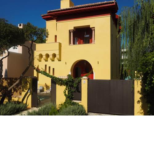 B Residence in Glyfada