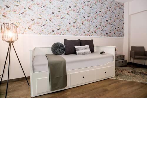 B12 new & modern seafront apartment