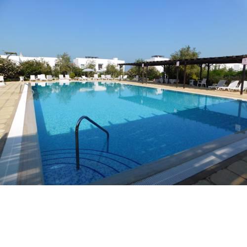 B7 - Ground Floor Apt 2, Sunflower Garden Apartment, Crystal Bay Marina