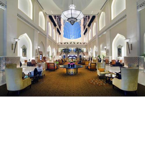 Bab Al Qasr Hotel